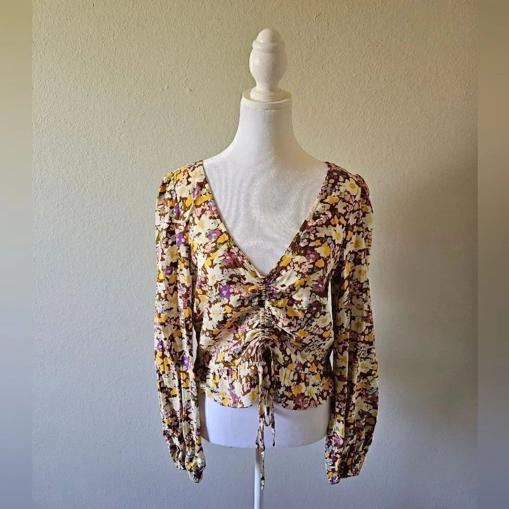 NWT Sanctuary V-Neck Cropped Blouse With Drawstring Medium - Picture 3 of 9